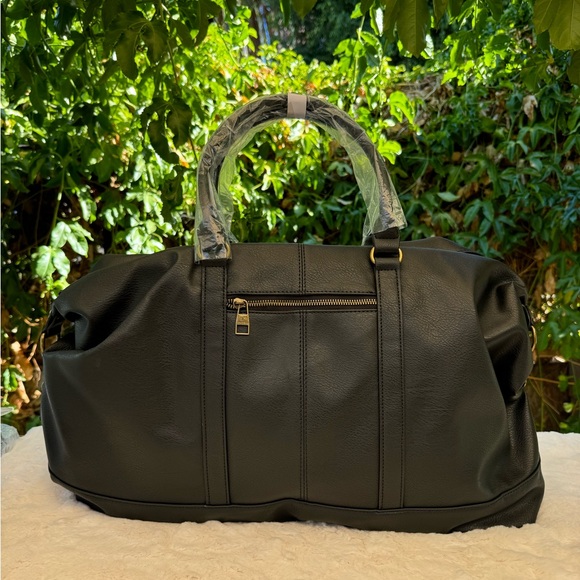 London Fog weekender/duffle bag. - Picture 2 of 8